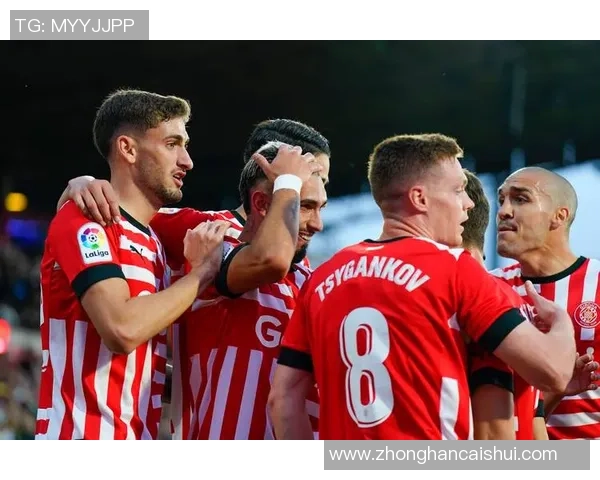 西甲激战：拜仁狂胜马竞五球大捷引发全场热烈反响